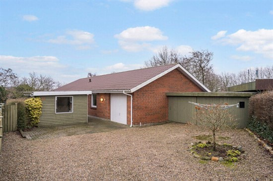 Møllebakken 8 og 1 anden boliger er kommet til salg denne uge i Spjald - se boligerne her.