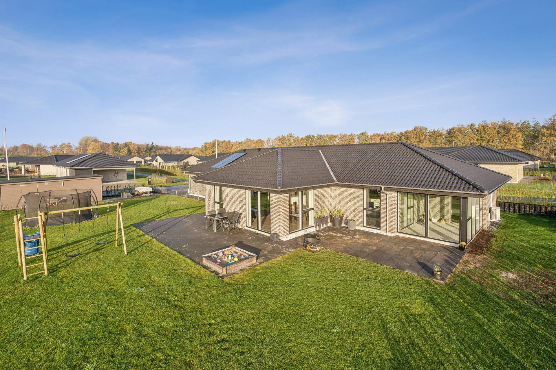 Netop kommet til salg: Fladhøjparken 79 en af Rødekros dyreste adresser