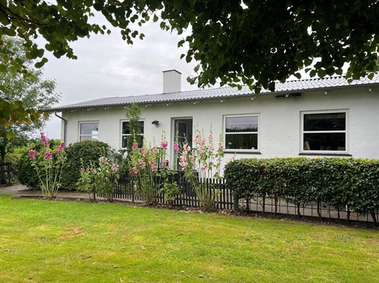 Klejsgårdvej 10 er til salg for kun 495.000 kr.: Se de billigste boliger til salg i Juelsminde her