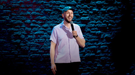 Morten Wichmann bringer latter til Roskilde med "Helt Sikkert" comedy tour