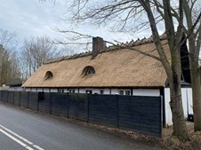 Holløse Gade 7A er til salg for kun 1.450.000 kr.: Se de billigste boliger til salg i Vejby her