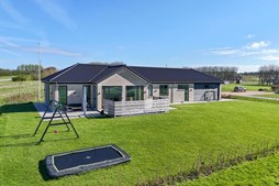 Familievilla fra 2022 til salg i rolige omgivelser i Brønderslev