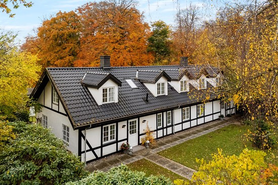Rønnebærvej 71 og 9 andre boliger er kommet til salg denne uge i Holte - se boligerne her.