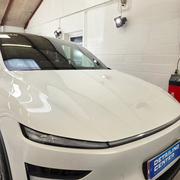 Detailing Center giver Tesla Model Y Juniper komplet Tesla-pakke med keramisk coating og PPF