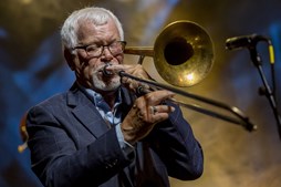 Fessor/Sølunds Hotline bringer jazz til Rødvig Stevns