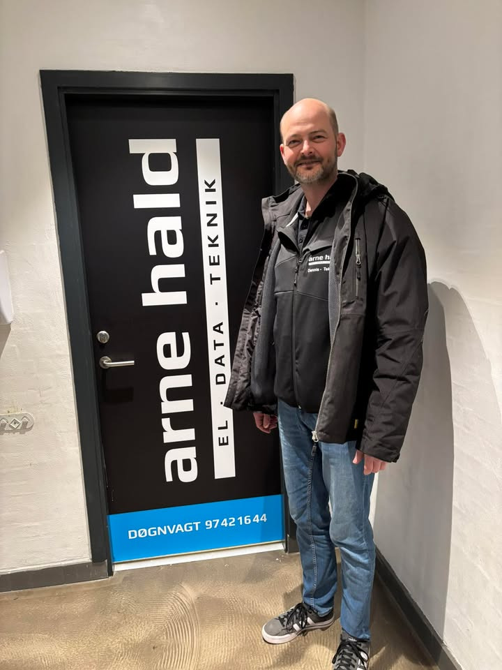 Mejrup Kultur- og Fritidscenter byder Arne Hald A/S velkommen som ny sponsor