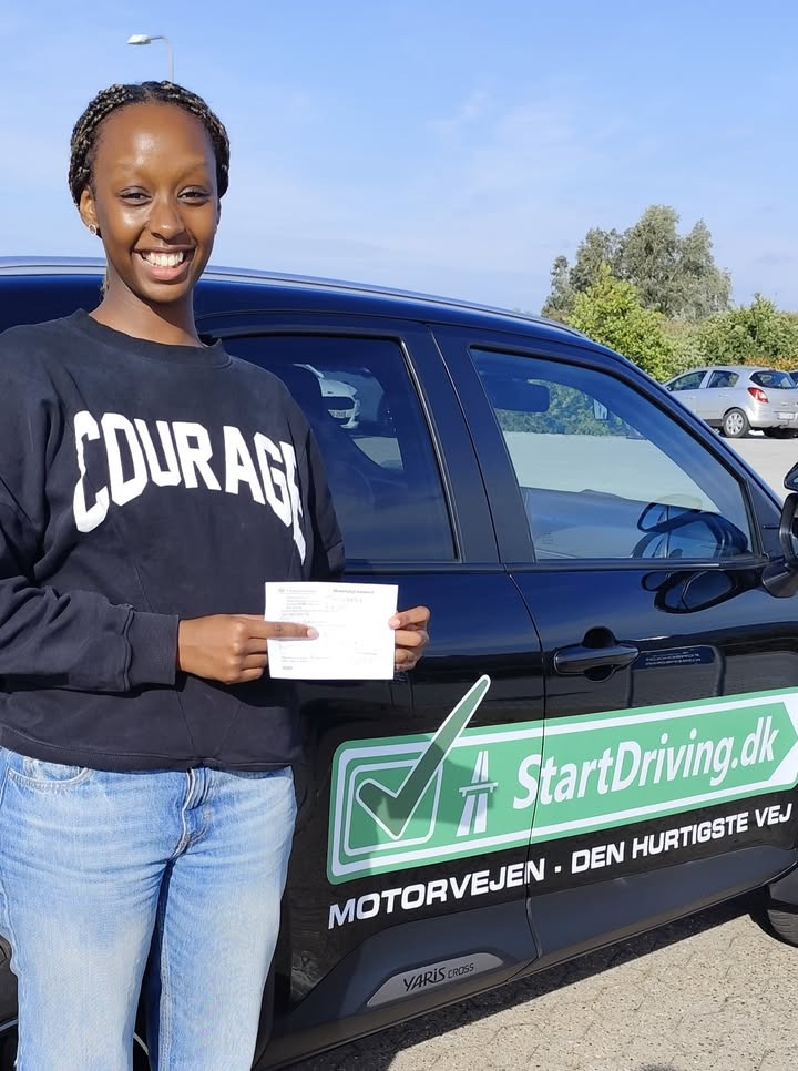 StartDriving.dk - Hosbonds Køreskole fejrer Marie fra Aalborghus med bestået køreprøve