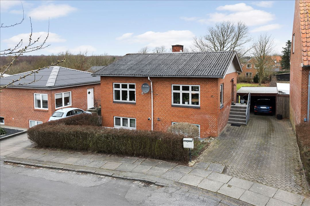 Prisbilligt hus tæt på midtbyen - Husk vi fremviser alle ugens dage; efter aftale