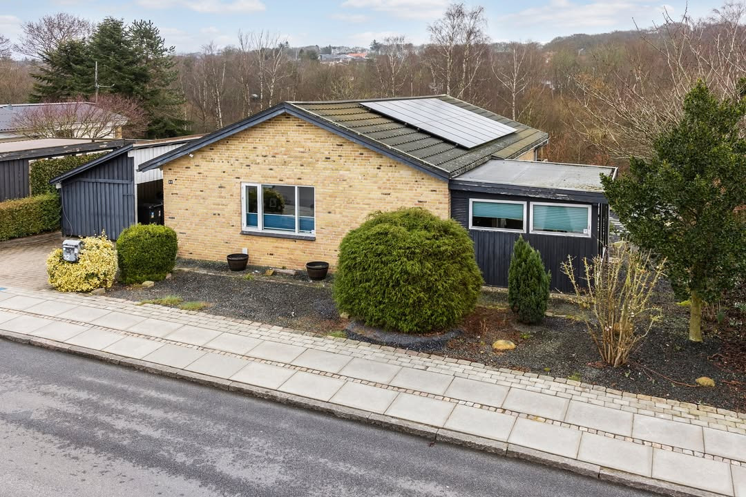 EDC Skive I/S fremhæver drømmevilla på unik beliggenhed nær Felding Bæk