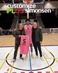 Customize PLUS Simonsen støtter kampen mod brystkræft med køb af lyserød baskettrøje