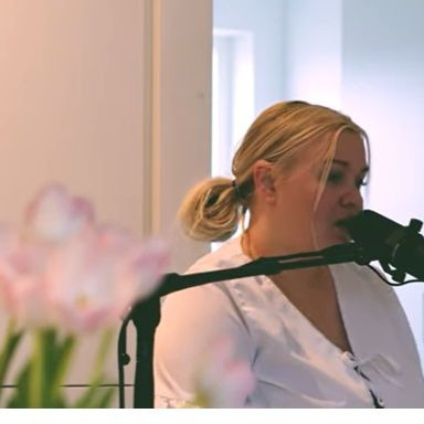 NOTFARAWAY præsenterer julekoncert med Maise i Fjaltring i november