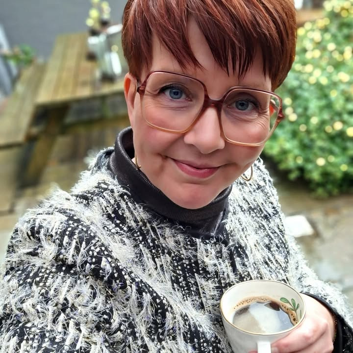 Lux By Jakobsen opfordrer til at skinne i weekenden med glamourøse outfits