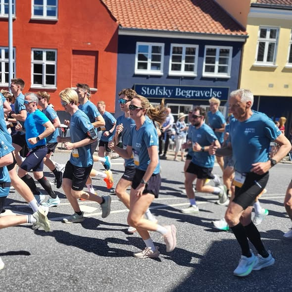 Stofsky Begravelse ApS takker for hyggelig Royal Run-dag på Adelgade