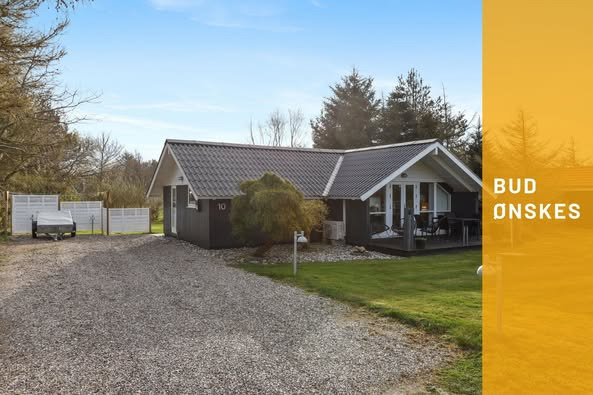 Mæglerhuset Asger Larsen søger bud på indbydende fritidshus i Trend med fjordkig