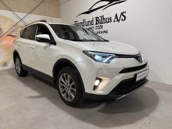 Fjordlund Bilhus præsenterer Toyota RAV4 med komfort og økonomi