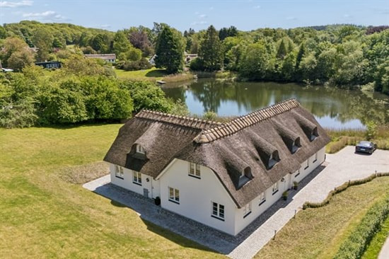Luksusbolig netop kommet til salg i Hørsholm: Se hvad du skal smide for Hørsholms dyreste adresser her