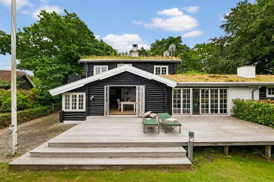 Netop kommet til salg: Udsholt Strandvej 10 en af Gillelejes dyreste adresser