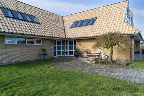 Top 6 over dyreste boliger til salg i Broby. Priser op til 13.000.000 kr