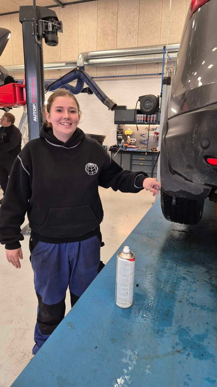 Tårs Autoteknik glædes over Majas praktik og store indsats