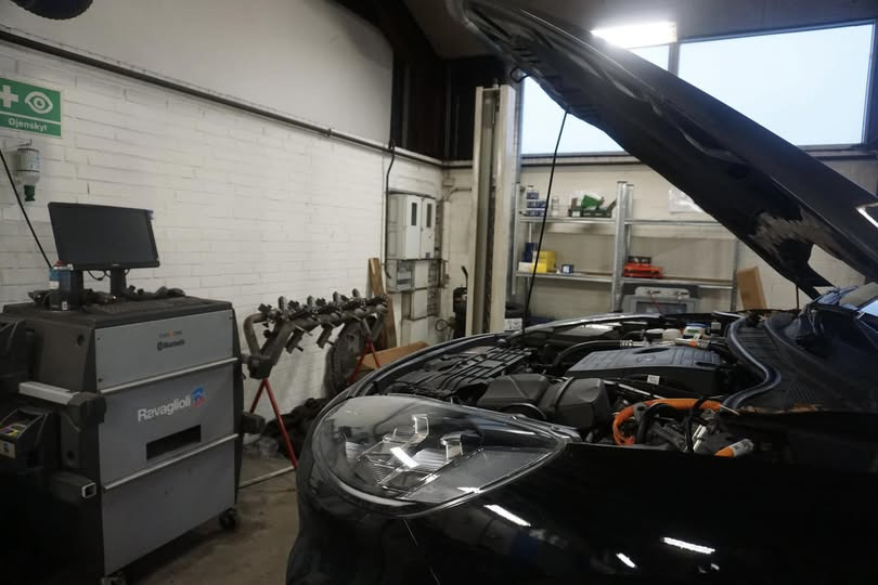 Oscar Biludlejning Hobro sikrer service uden garantiudløb på el- og hybridbiler