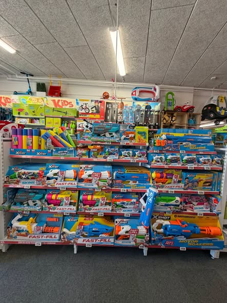 KiDS Coolshop viser udvalg af pools, badelegetøj og aktiviteter til haven