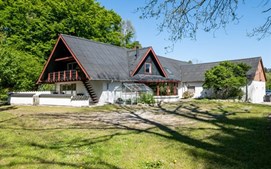 Naturskøn ejendom med plads til den store familie eller jer som ønsker plads.