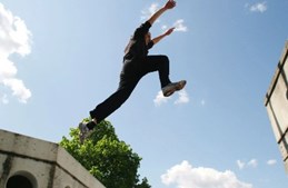 Åben Hal med AIF-Gymnastik: Parkour for unge i Albertslund