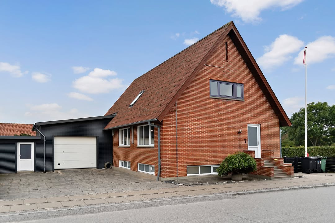 EDC Hurup Thy præsenterer velholdt villa i Hvidbjerg tæt på skole og indkøb