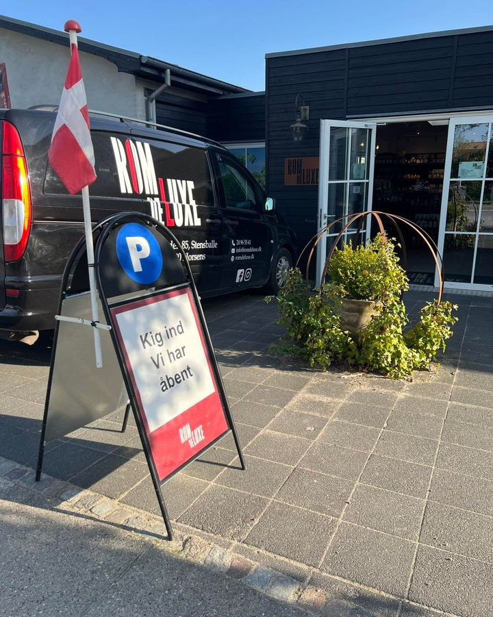 Fyraftenssmagning hele dagen: Ny Pallini Spritz og 25% rabat i byens rombutik