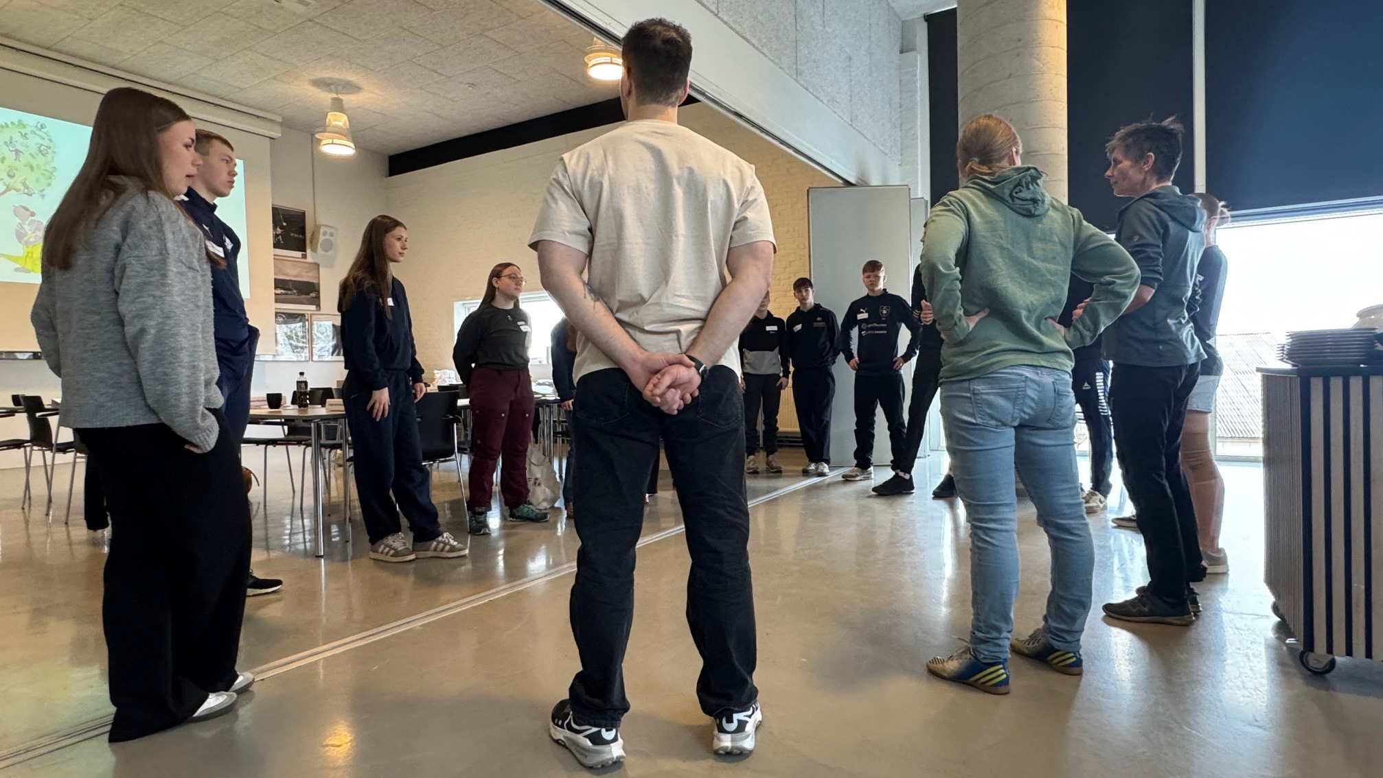 Unge bliver klædt på til at være fremtidens ledere i foreningslivet