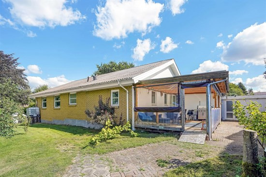 Top 6 over dyreste boliger til salg i Nørre Snede. Priser op til 2.085.000 kr