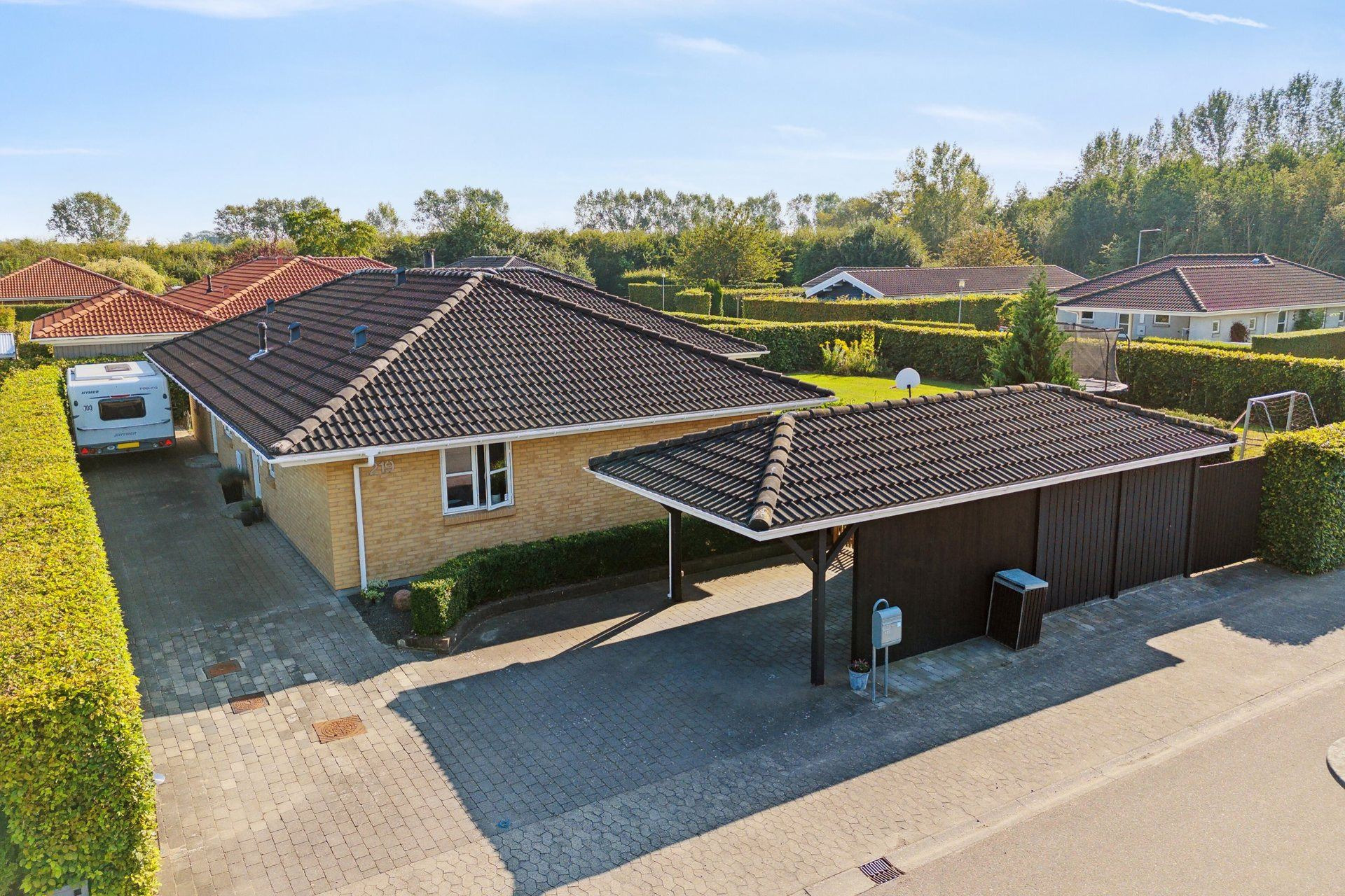 Luksusbolig netop kommet til salg i Vemmelev: Se hvad du skal smide for Vemmelevs dyreste adresser her