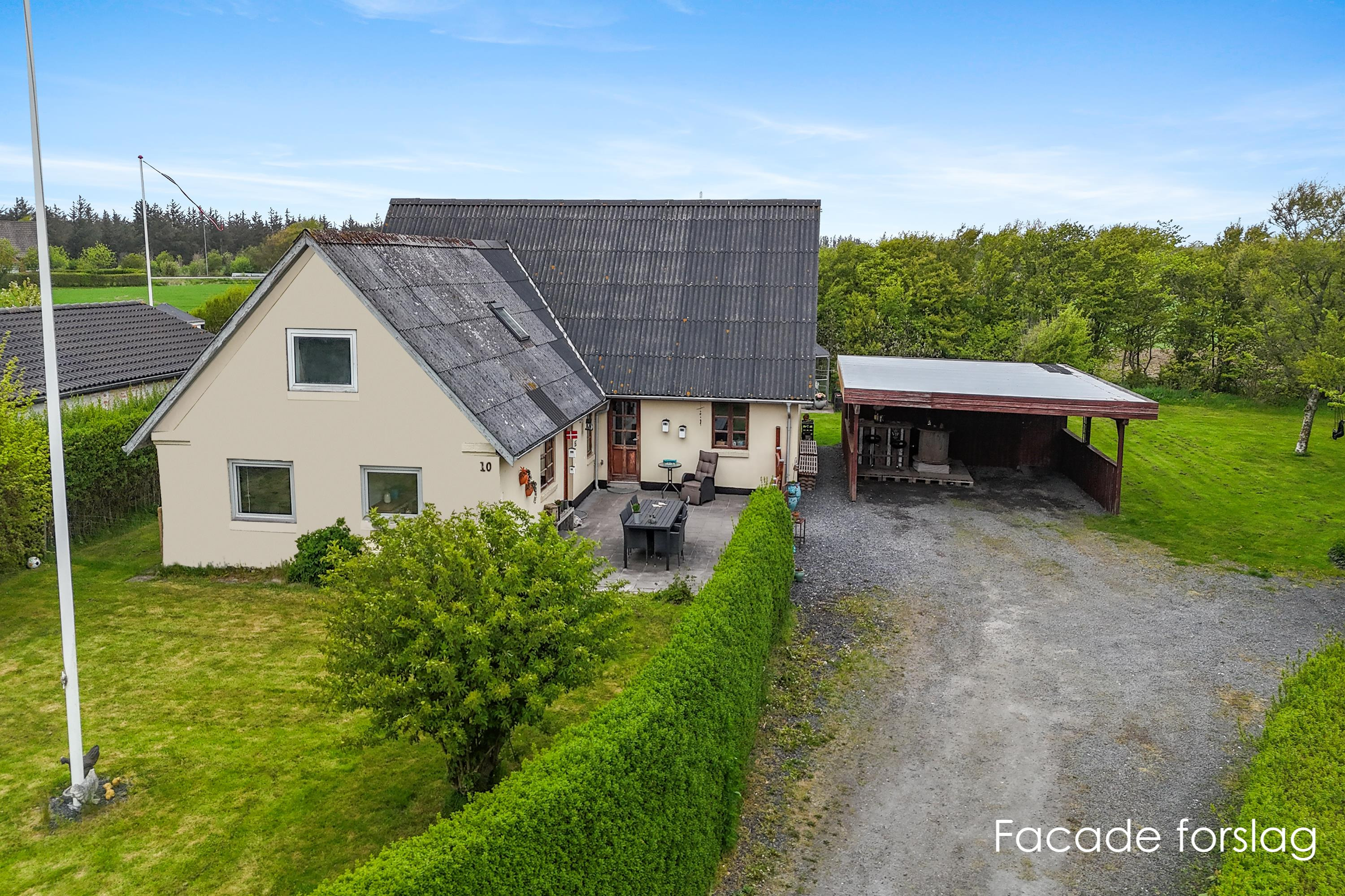 Rummelig familievilla med rolig beliggenhed nær Løkken