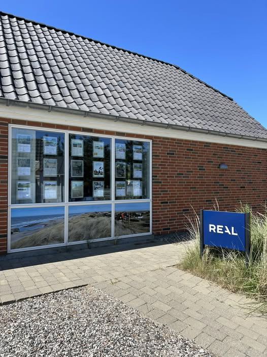 RealMæglerne Holstebro opdaterer udstilling til sommerens feriegæster
