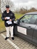 Oliver fik sit kørekort hos Nørgaards Køreskole i Kaas