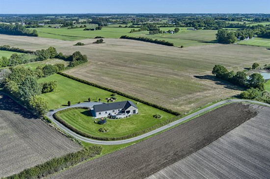 Luksusbolig netop kommet til salg i Gelsted: Se hvad du skal smide for Gelsteds dyreste adresser her