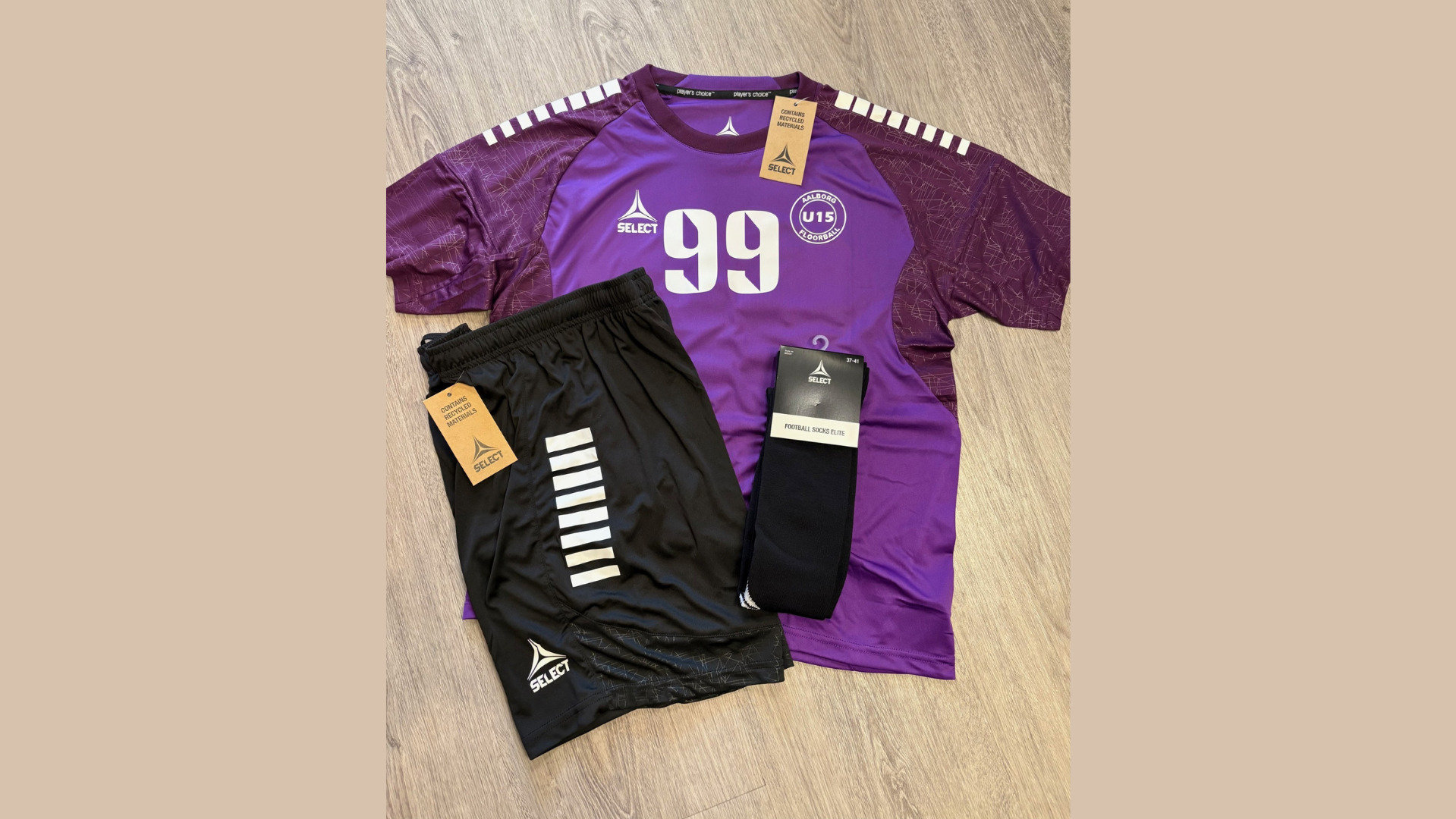 Lokale klubber i fuld sving: Sportigan Hadsund står klar med trøjer, tryk og opstrengning