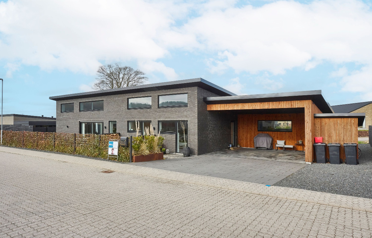 Eksklusiv familiebolig i Balle er til salg