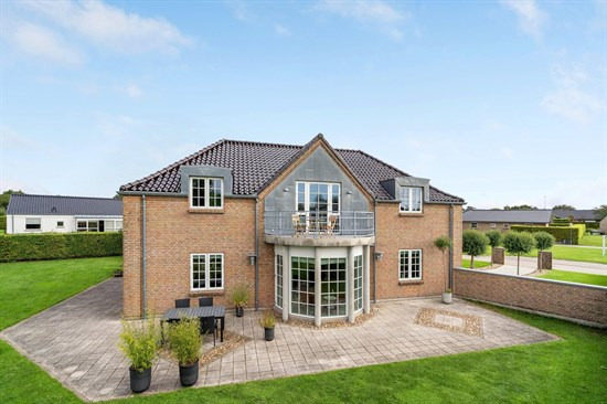 Top 6 over dyreste boliger til salg i Grindsted. Priser op til 6.895.000 kr