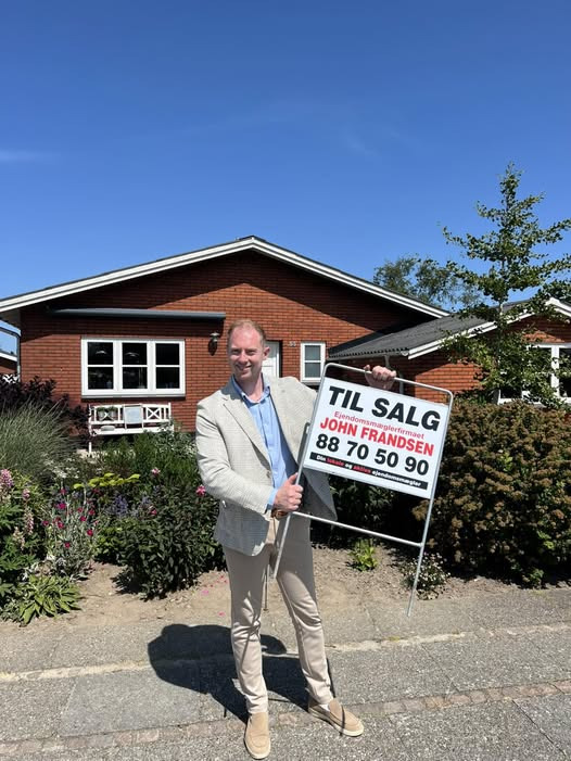 John Frandsen Ikast præsenterer indflytningsklar etplansvilla med nem have