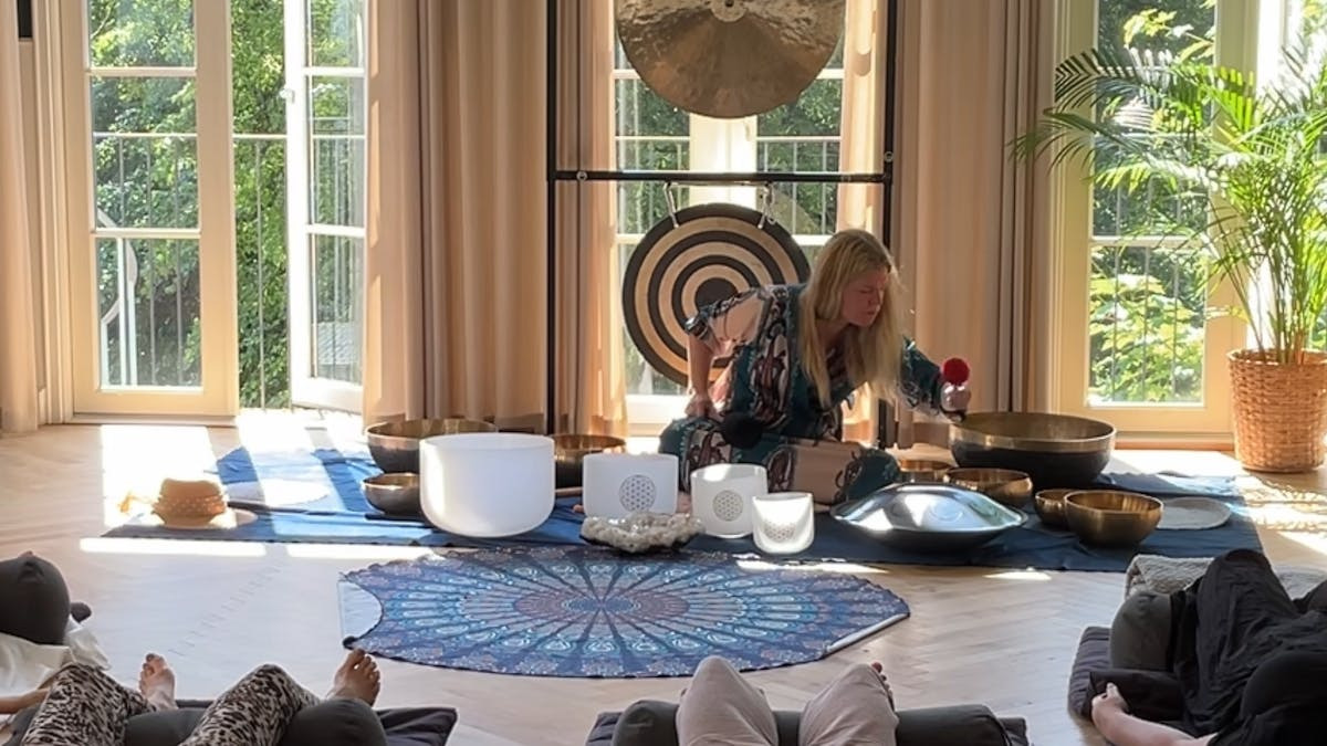 Find ro og nærvær med klang og meditation i Odense