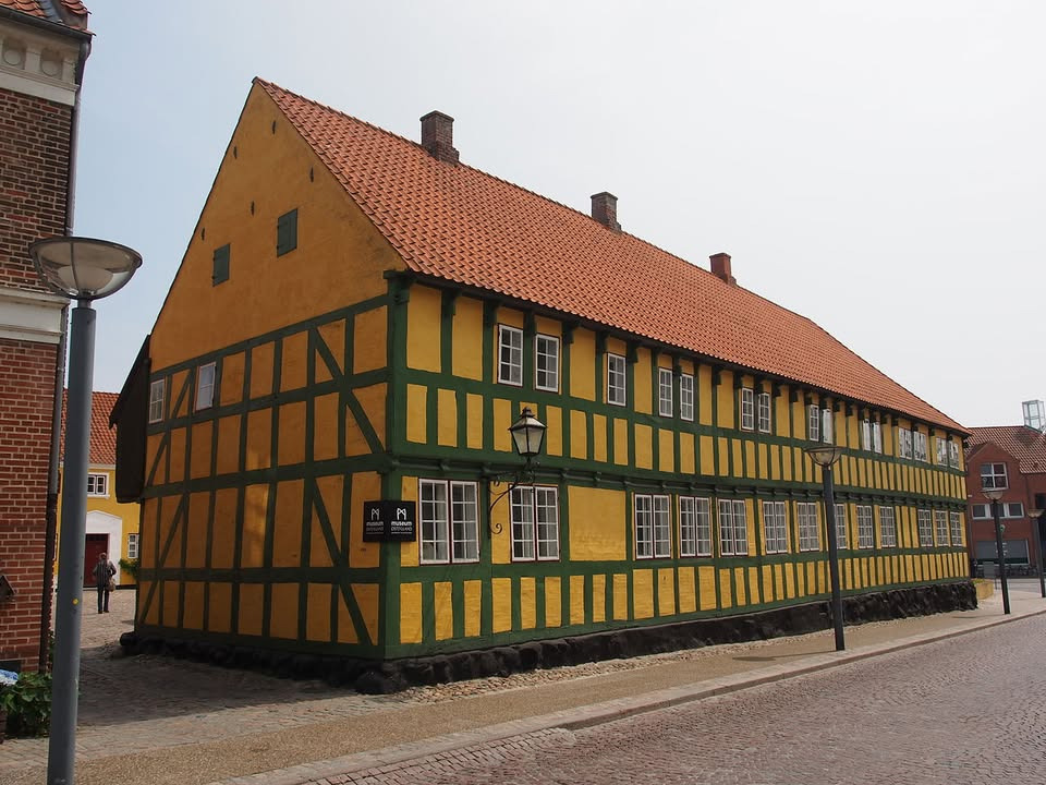 Byvandring i Grenaa byder på historiske indsigter