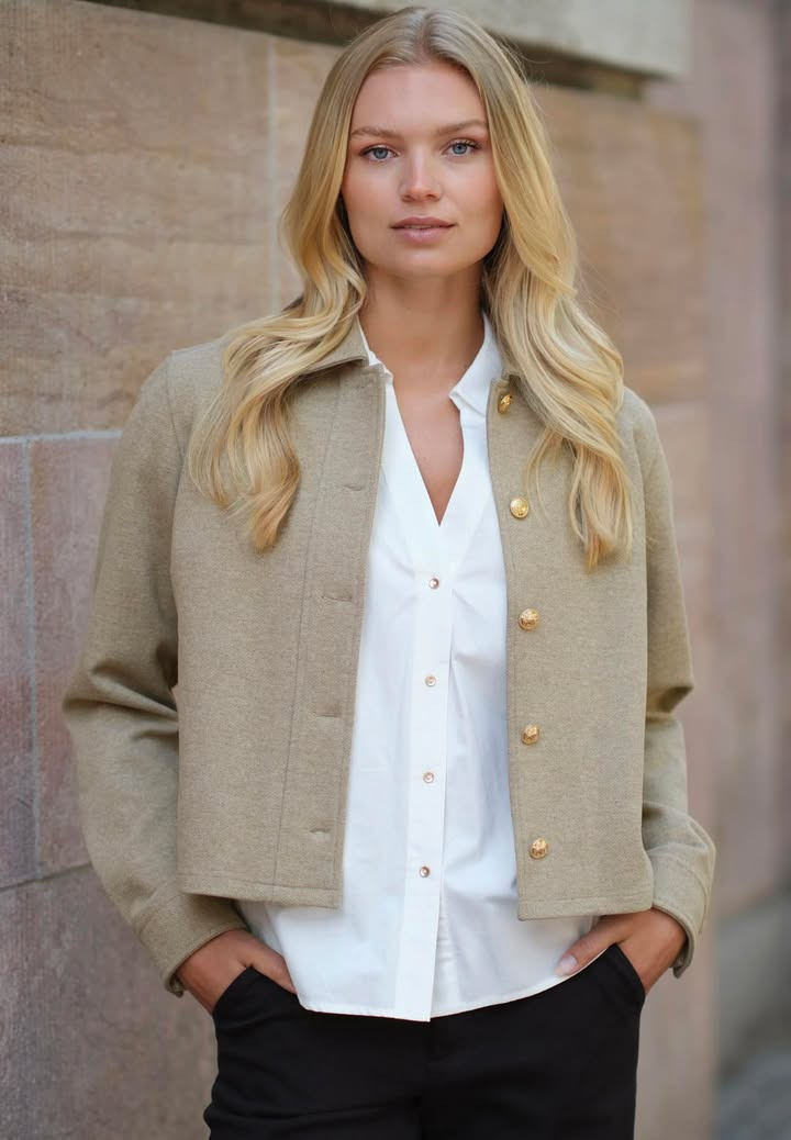 Rosengreen tilbyder nedsat kort jakke fra Prepair