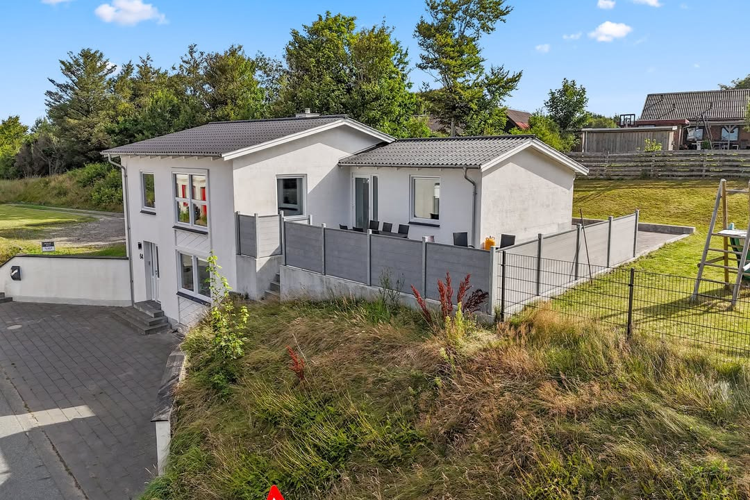 Mæglerhuset Brønderslev annoncerer ny pris på villa i naturskønne Thise