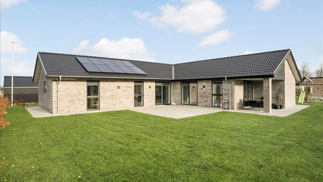 Til salg hos EDC Hedensted: Moderne villa fra 2023!