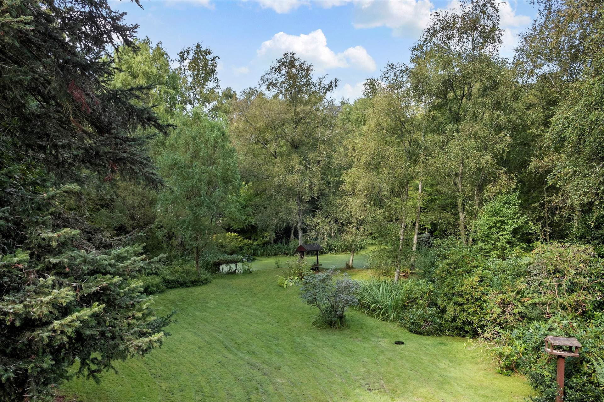 En ren boligdrøm på [m² på dyreste bolig] m² til 3,6  mio. kroner er nu komme til salg i Vejby: Se hvor de dyreste boliger til salg i Vejby er