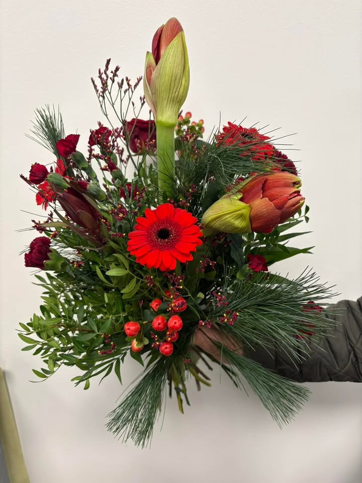 Vestergades Blomster ApS har fyldt selvbetjeningsbutikken med friske buketter