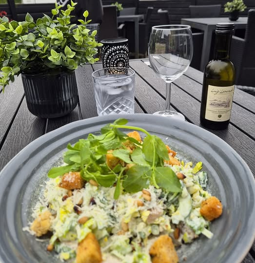 Sommerstemning og ny cæsarsalat hos Café Rohde