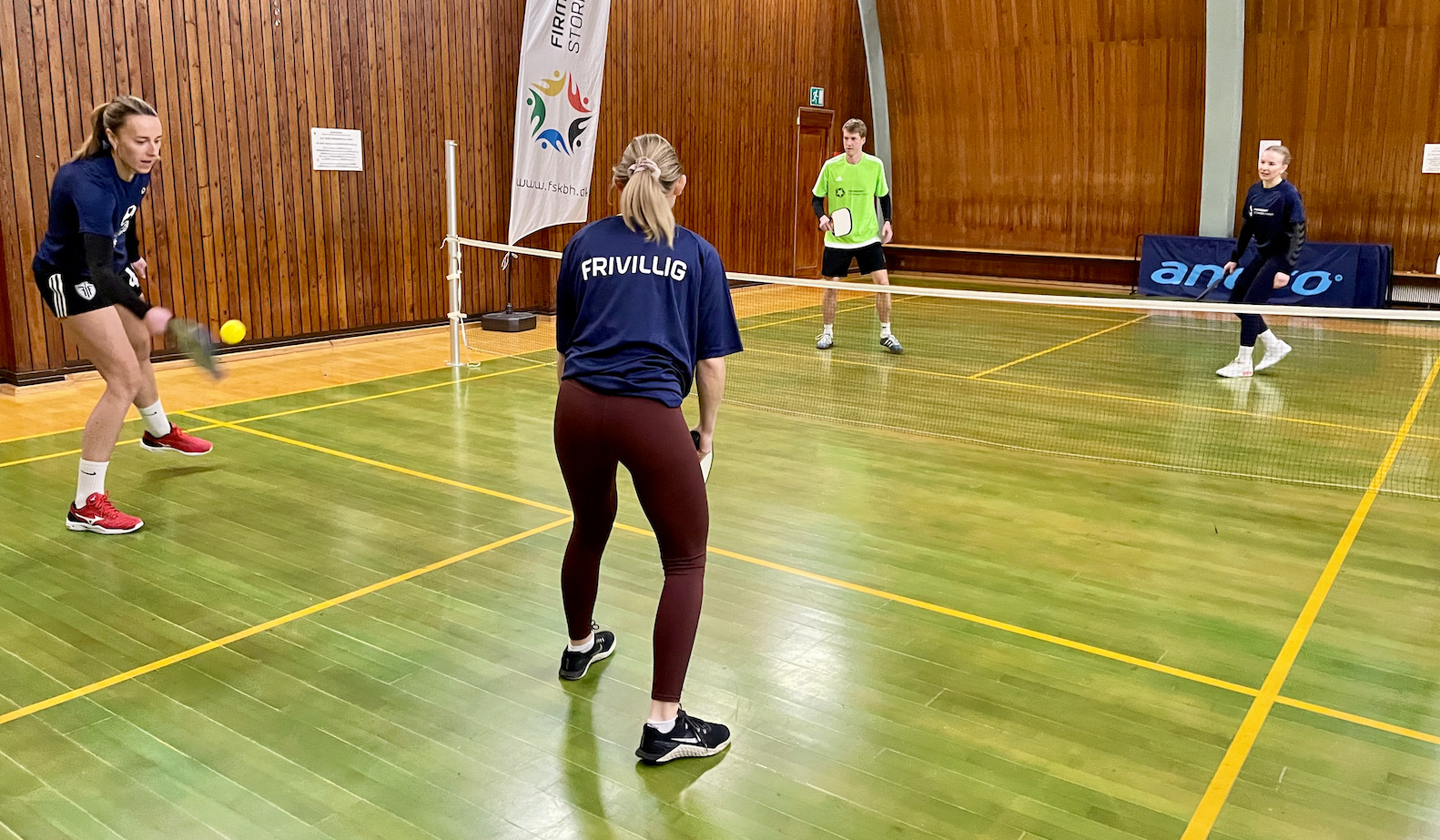 Prøv pickleball i Odder: En sjov og gratis sportsoplevelse