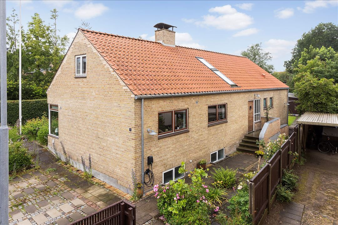 Til salg hos EDC Skive I/S: Ind­flyt­nings­klar og charmerende villa